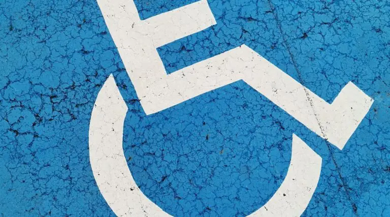 invaliidi parkimiskoht