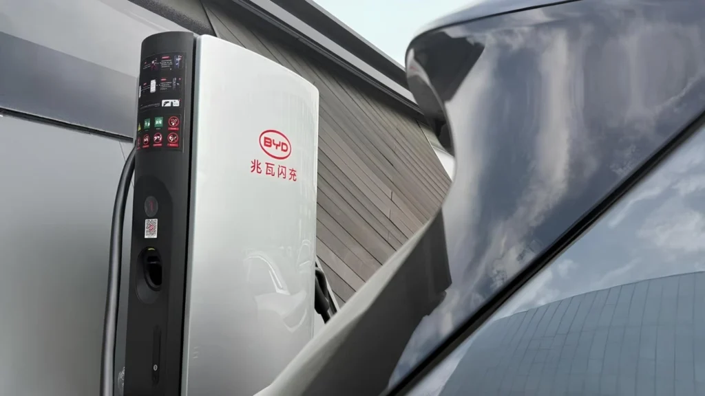 BYD laadija
