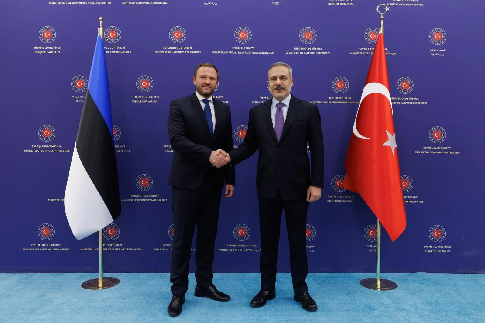 FM Tsahkna with FM Fidan