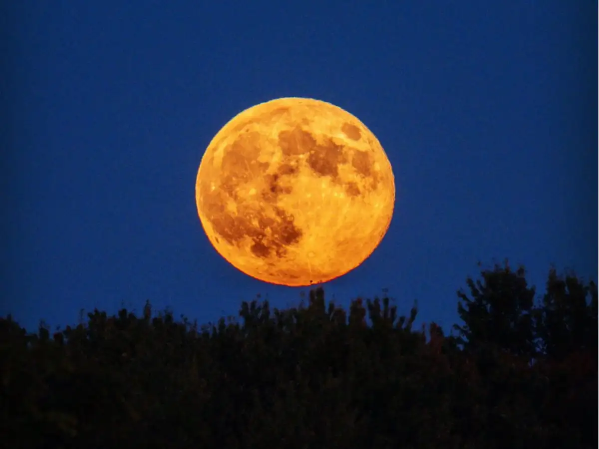 Cold Supermoon 2025